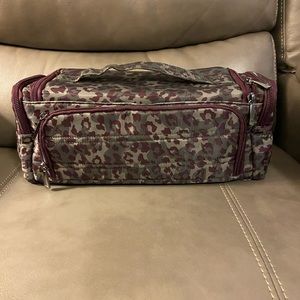 Lug Trolley Leopard Berry